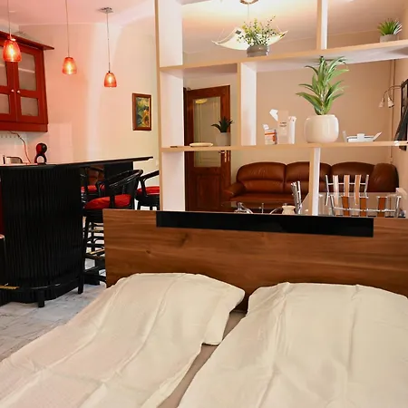 Urban Oasis Апартаменты